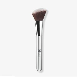 It Angled Blush Brush